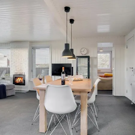 Semesterbostad Kiina - 100m From The Sea By Interhome *