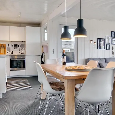 Kiina - 100m From The Sea By Interhome Semesterbostad *